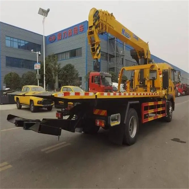 塘厦镇附近小随车吊出租电话，轻松解决搬运烦恼