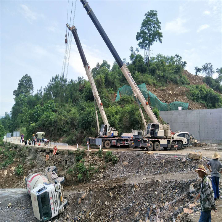 塘厦镇汽车掉沟里叫吊车救援要多少钱